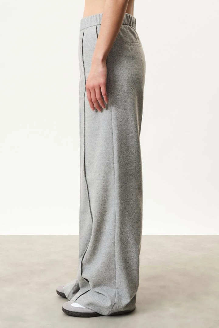 DRYKORN Schlupfhose Im Marlenehosenlook In Softem Woll-Flanell Grau 6 DRYKORN Schlupfhose Im Marlenehosenlook In Softem Woll-Flanell Grau – Bild 4