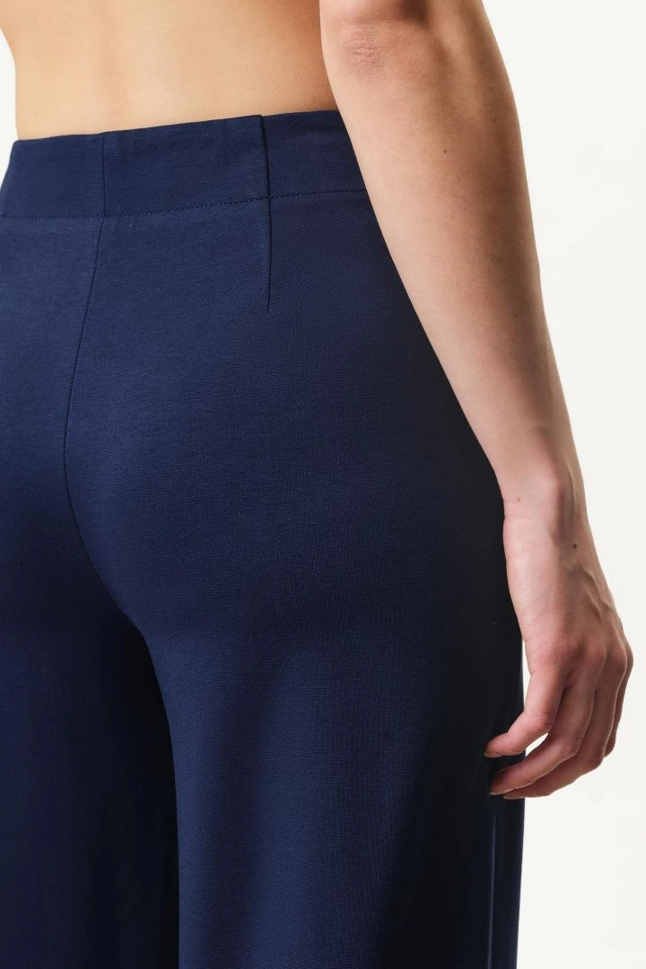 DRYKORN Hose Mit Barrel-Leg In Softem Jersey Blau 7 DRYKORN Hose Mit Barrel-Leg In Softem Jersey Blau – Bild 5