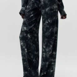 Marlenehose Mit Batikprint Braun