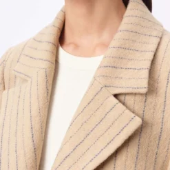 Oversized Outdoorblazer In Reiner Schurwolle Mit Nadelstreifen Braun 10 Oversized Outdoorblazer In Reiner Schurwolle Mit Nadelstreifen Braun -Günstiges Drykorn Geschäft 10 82 142065 82323 BASCOTE 1606 04 038731dad7d05e09ee06d9e7b6f51a95f93db3b8 720x1080