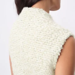 Lange Weste Mit Bindegürtel In Two-Tone Bouclé Braun 11 Lange Weste Mit Bindegürtel In Two-Tone Bouclé Braun -Günstiges Drykorn Geschäft 10 83 150092 83132 BUDE 1706 04 8d2ac32c4faa4dd39ca9395280fdf10077dee675 720x1080