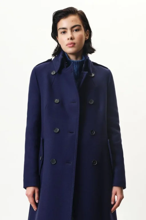 DRYKORN Uniformmantel In Winterlichem Woll-Mix Blau -Günstiges Drykorn Geschäft 10 85 120010 85256 HARLESTON 3303 01 87e47703e3a69be70427e1176cae1b23c0360258 720x1080