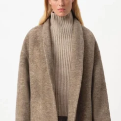 Lässiger Hüllenmantel In Weicher Rhönschaf Schurwolle Braun