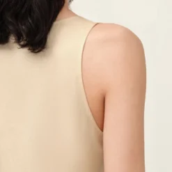 DRYKORN Top Aus Fließendem Cupro Braun -Günstiges Drykorn Geschäft 10 87 130005 87501 EINAR 1816 04 33e2a975d4057cd50d77beab17d9b9cc02d31841 720x1080