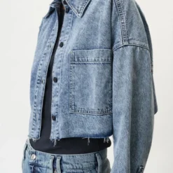 DRYKORN Overshirt Mit Open-Cut-Saum Aus Stonewashed Denim Blau -Günstiges Drykorn Geschäft 10 87 260199 87505 DANU 3610 05 aa1f5b04b2705a8924fb81827994d96f850f0b8a 720x1080