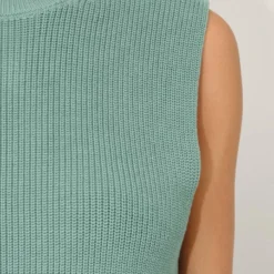 DRYKORN Ärmelloses Stricktop Grün -Günstiges Drykorn Geschäft 10 88 420046 88461 BERULA 2204 05 f6db421005cc20bd7c92d22c961b526eba703437 720x1080