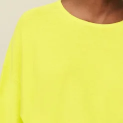 DRYKORN Verkürztes Oversize Strick T-Shirt Aus Baumwolle-Kaschmir Gelb -Günstiges Drykorn Geschäft 10 88 420115 88561 NILAY 7604 04 5b482657ce70b6510a95ebb9cde855a4a9083e38 720x1080