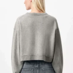 DRYKORN Vekürzter Pullover Mit überlangen Ärmeln In Schurwolle Grau -Günstiges Drykorn Geschäft 10 88 420121 88596 IMENY 2 6602 03 14d79b1bc085b292ce2f539f93a927546cae5244 720x1080