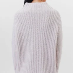 Rollkragenpullover In Haarigem Woll-Mix Lila -Günstiges Drykorn Geschäft 10 88 423056 88468 PERIMA 8800 03 c99a6d6319647fa674cc17b98d133b5257b5dd91 720x1080