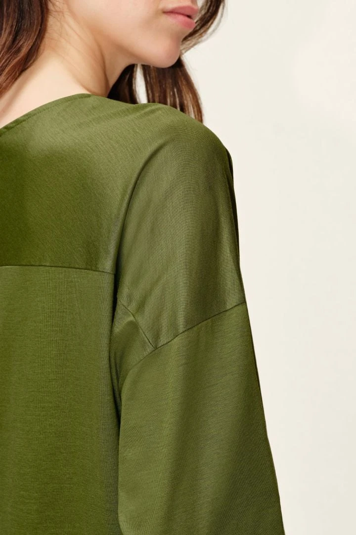 DRYKORN T-Shirt Aus Lyocell-Baumwoll-Jersey Grün 6 DRYKORN T-Shirt Aus Lyocell-Baumwoll-Jersey Grün – Bild 4